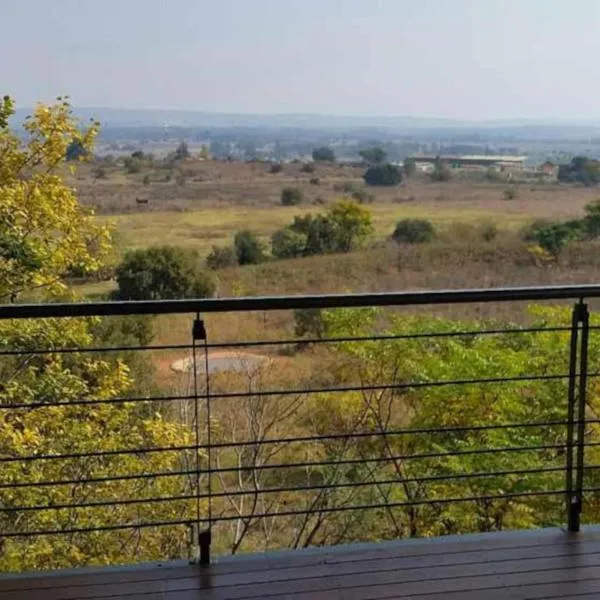 Tree Tops Guest Farm，位于Isidule的酒店