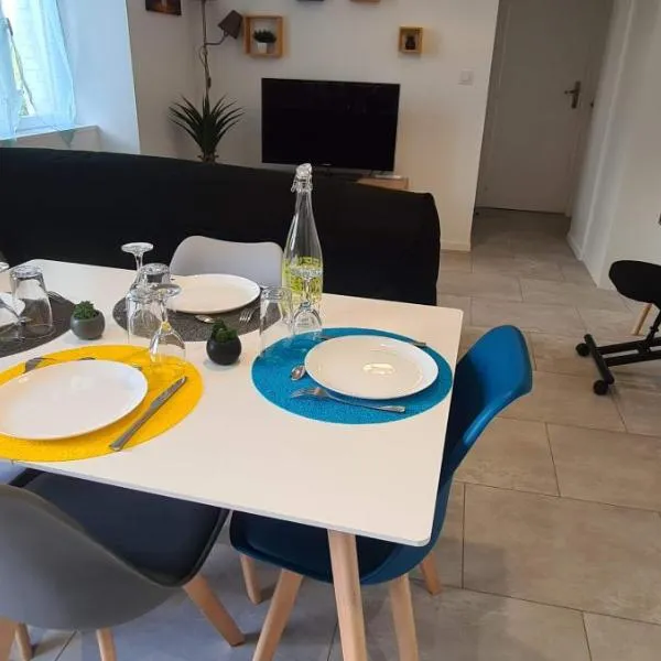 La Campagne à la ville dans pavillon avec jardin Clos et privatif，位于Héricourt的酒店
