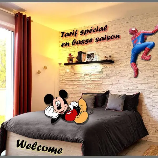 Salle de jeux enfant 10min de disney transport en commun 1 chambre 4 couchages et 2 dans le salon，位于尚特洛普恩布里的酒店