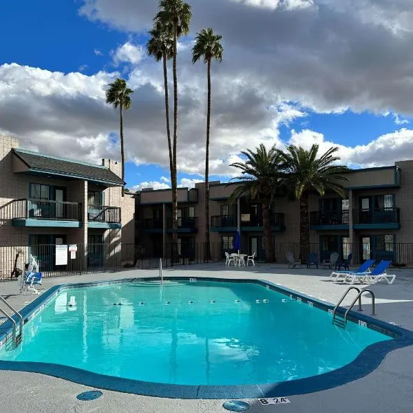 Mesa AZ Near Downtown & Sloan Park，位于Breckenridge Manor的酒店