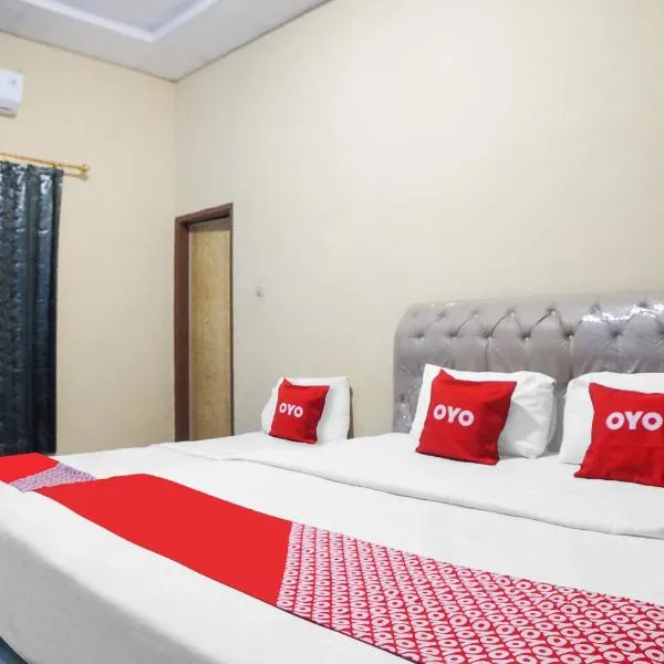 SUPER OYO 92075 Sky Residence Mawar，位于Sunggal的酒店