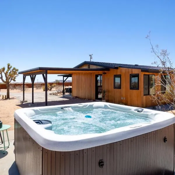 Remote, Hot Tub, Cowboy Pool, Hammocks，位于Sunfair Heights的酒店