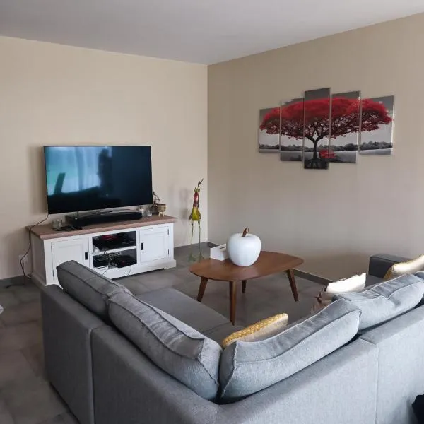 Maison pour location de chambre circuit 24H et GP，位于Aigné的酒店