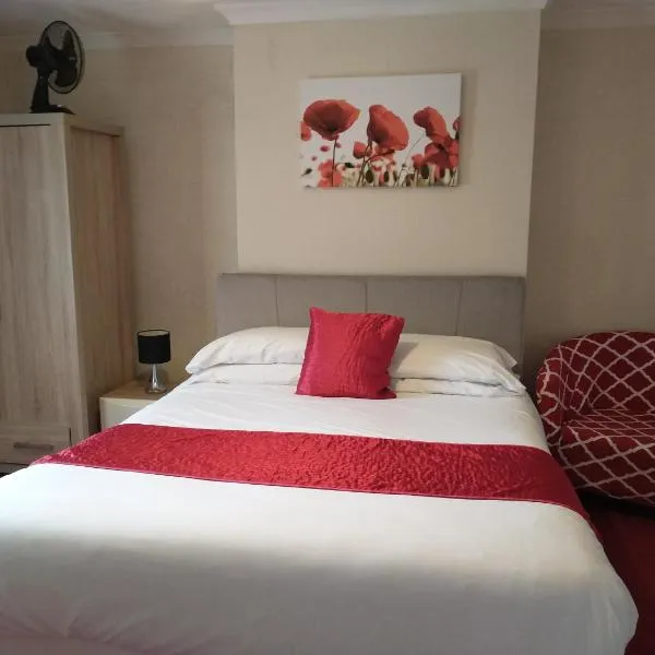 Llanina Arms，位于Llanarth的酒店