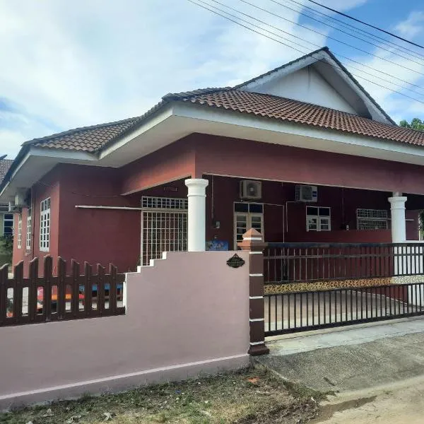 MUAZDIANA HOMESTAY di KUALA NERUS, GONG BADAK，位于Kampong Tanjong Gelam的酒店