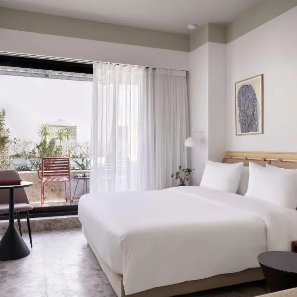 The Social Athens Hotel, a member of Radisson Individuals，位于雅典的酒店