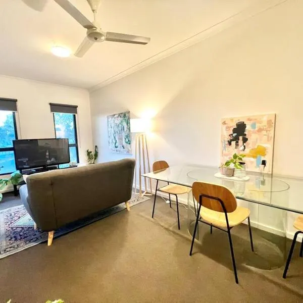 Stylish Self-contained Apartment，位于南黑德兰的酒店