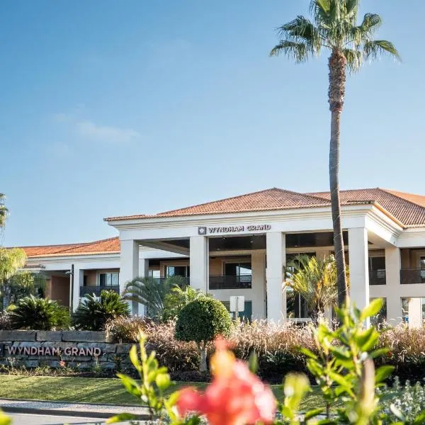 Wyndham Grand Algarve，位于阿尔法洛贝拉的酒店