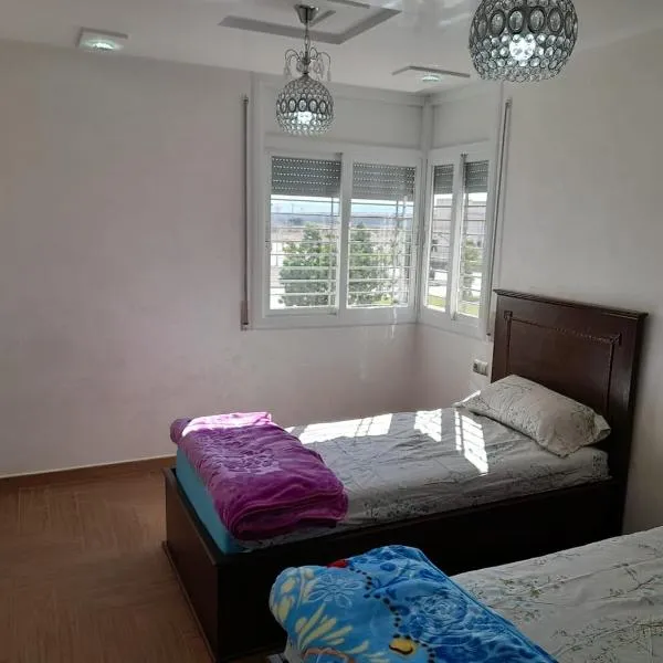 appartement NADOR wifi gratuit，位于Douar Ben Chellal的酒店