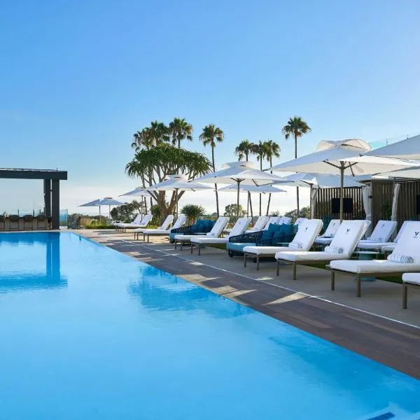 VEA Newport Beach, a Marriott Resort & Spa，位于纽波特海滩的酒店