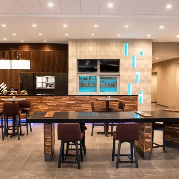 Courtyard by Marriott Mesa at Wrigleyville West，位于梅萨的酒店