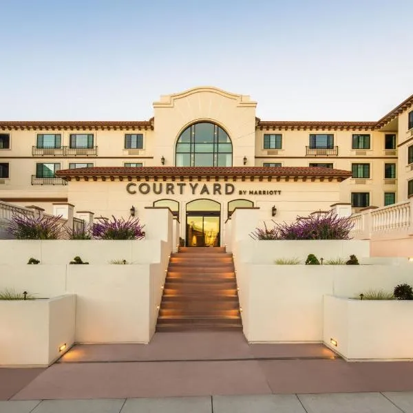 Courtyard by Marriott Santa Cruz，位于圣克鲁兹的酒店