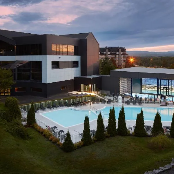 Delta Hotels by Marriott Mont Sainte-Anne, Resort & Convention Center，位于Saint-Férréol-les-Neiges的酒店