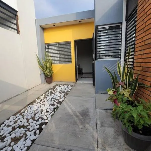 Casa totalmente nueva,2 cuartos 2 baños -Muy Segura，位于科利马的酒店
