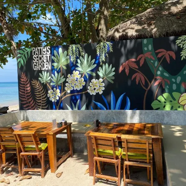 Patty's Secret Garden by the Sea，位于Phra Ae beach的酒店