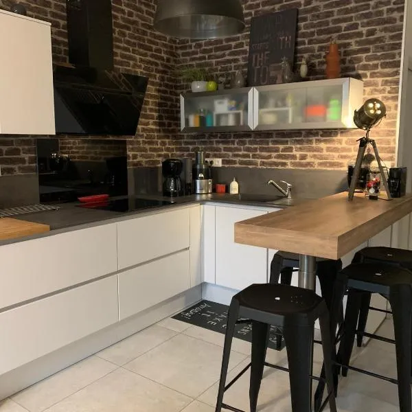 Logement Le Bois Le Prêtre Pont-à-Mousson，位于Jezainville的酒店