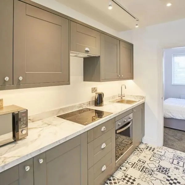 Apt 1 - Queens Court，位于斯卡伯勒的酒店