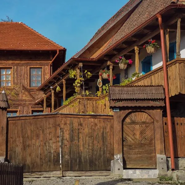Székelyföld ,Siklódi Kő Vendégház, Tornácosház，位于Bartoştana的酒店