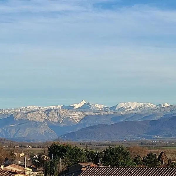 Chambre Génissieux, vue sur Vercors，位于Génissieux的酒店