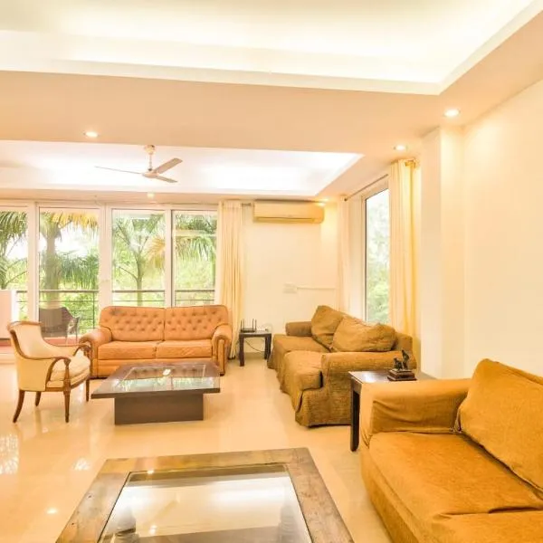 3BHK Villa with Private Pool Near Candolim，位于莫尔穆冈的酒店