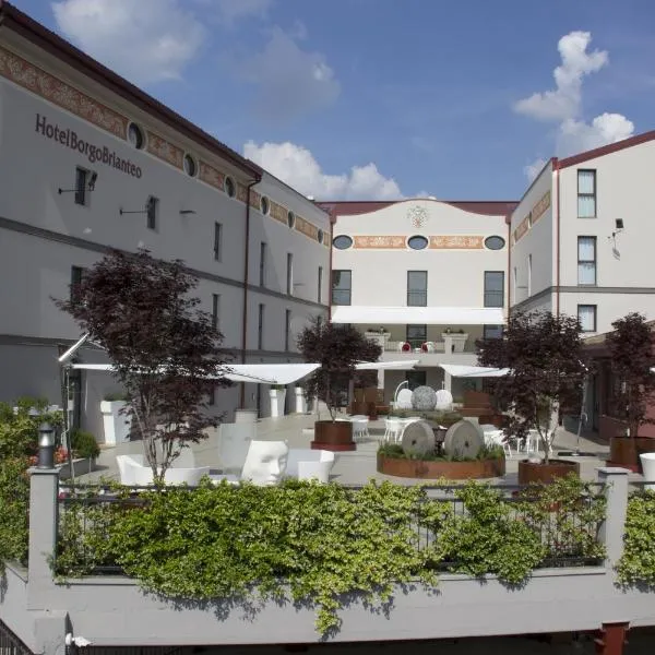 Hotel Borgo Brianteo，位于Calusco dʼAdda的酒店