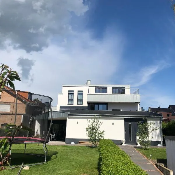 moderne Ferienwohnung in Rheinbach bei Köln/Bonn，位于莱茵巴赫的酒店