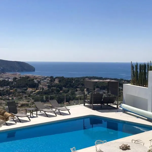 Casa Vida, your villa with panoramic sea views in Moraira.，位于莫莱拉的酒店