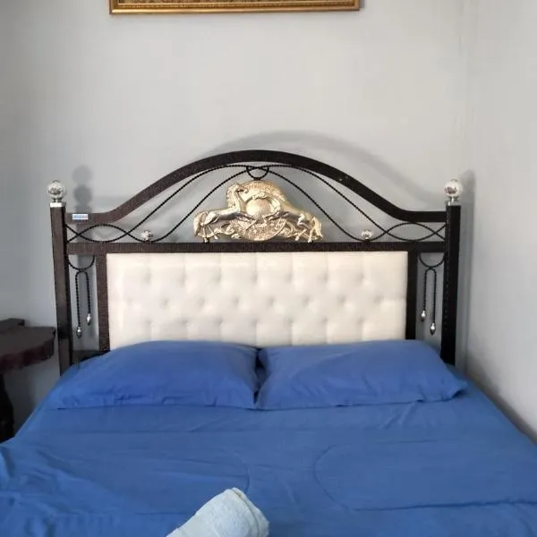Marselino Bacpacker's Room，位于Keli的酒店