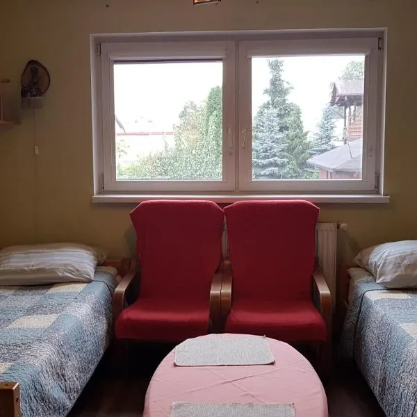 noclegi pokoje gościnne kwatery pracownicze Dobranocka，位于谢拉兹的酒店