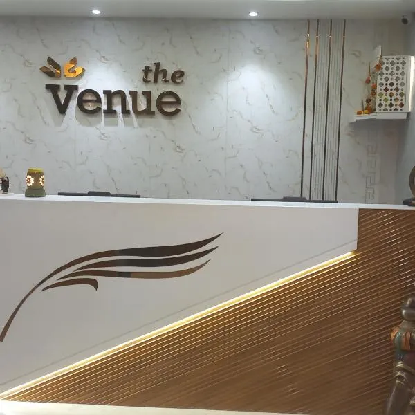 HOTEL THE VENUE，位于Kenduadīh的酒店