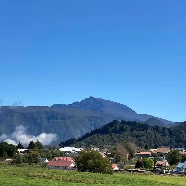 Maison a Bourg- Murat proche de la cité du volcan，位于卡夫尔高原的酒店