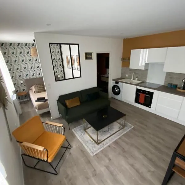 Désirée Logement Cosy et Charmant 1 er étage，位于兰斯的酒店