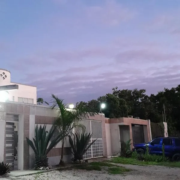 Rooms in Cancun Airport，位于坎昆的酒店