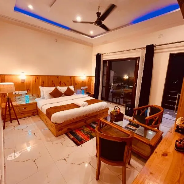 Sitara Resort, scenic mountain view rooms with balcony & terrace，位于Lakhwār的酒店
