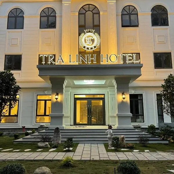 TRA LINH HOTEL，位于Hương Vỹ的酒店