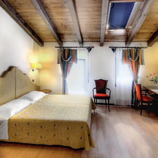 Antica Locanda Il Sole，位于马焦雷堡的酒店