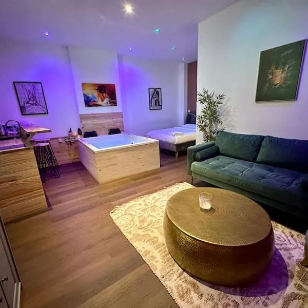 Colline, La suite cinéma spa privée，位于南希的酒店