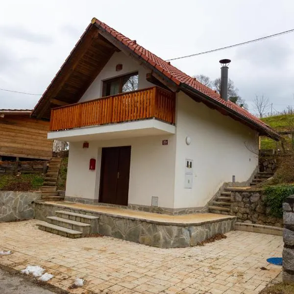 Koča na Kučarju / House on a Hill，位于梅特利卡的酒店