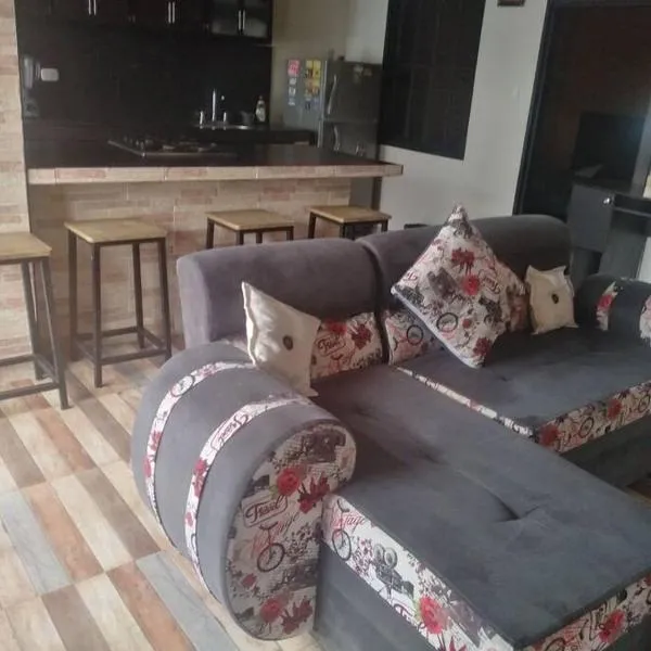 Cómodos apartamentos amoblados，位于多斯克布拉达斯的酒店