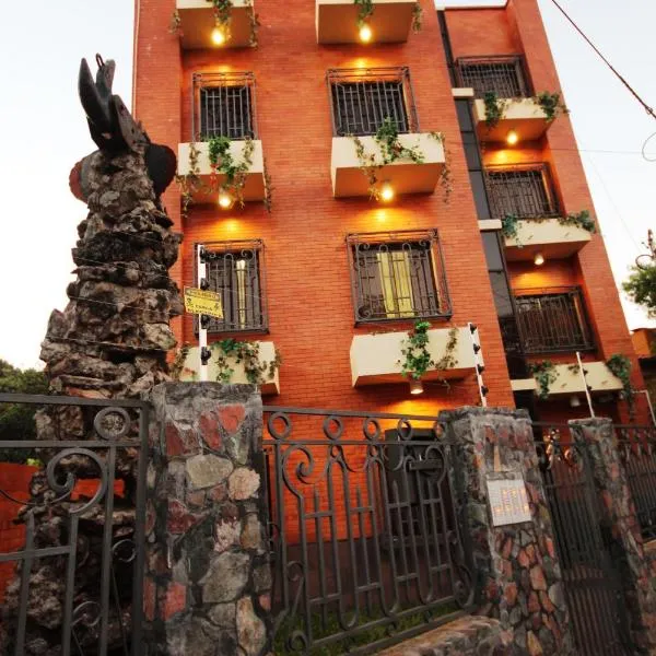 OKE Apart Hotel，位于J. Saldivar的酒店