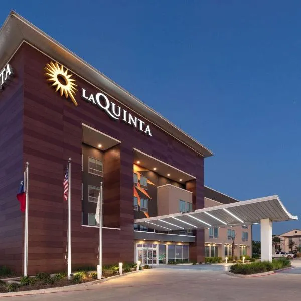 La Quinta Inn & Suites by Wyndham Texas City I 45，位于Hitchcock的酒店