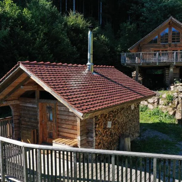 Schwarzwald Romantikhütte - Zweisamkeit - mit Bettwäsche, Handtücher und Holz，位于斯堪肯塞尔的酒店