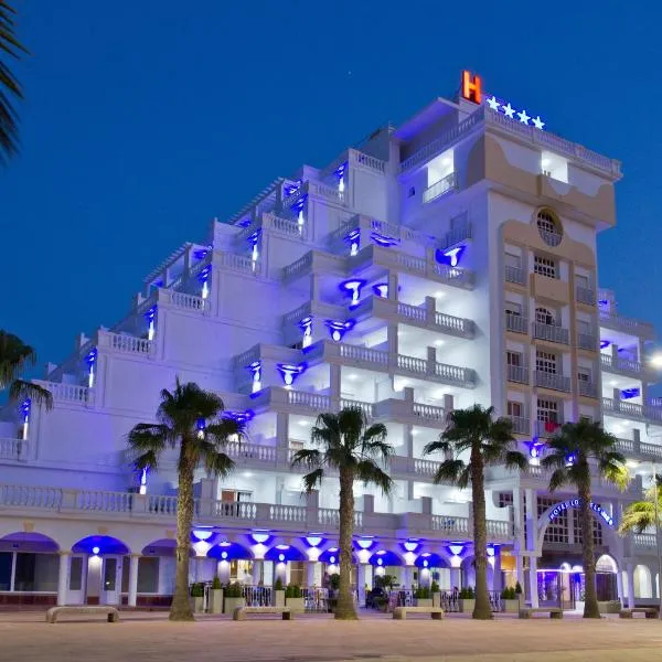 海豚酒店，位于阿塔玛丽亚的酒店