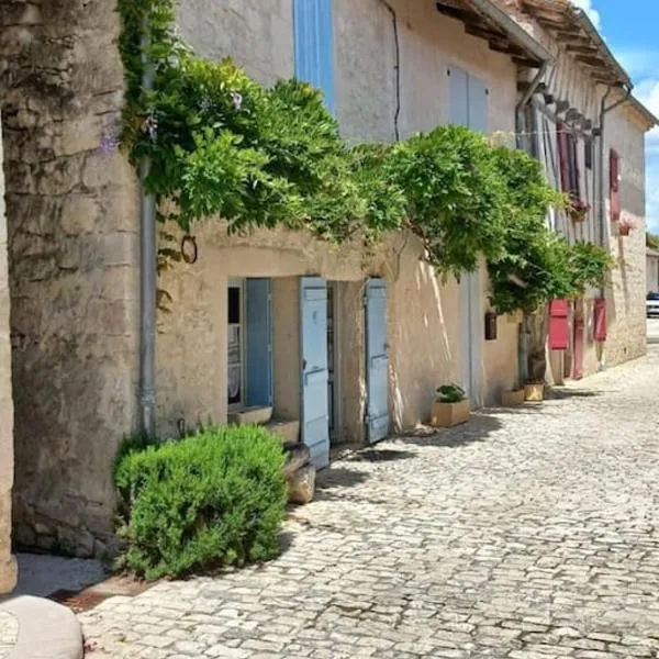Maison dans la magnifique village de Montjoi，位于Monjoi的酒店