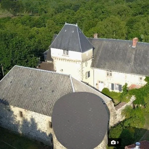 Château de Montautre，位于Saint-Amand-Magnazeix的酒店