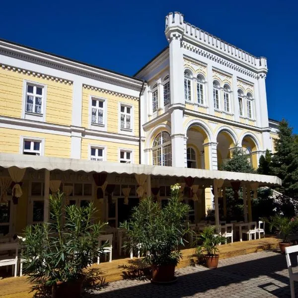 阿斯托利亚酒店，位于Tótvázsony的酒店