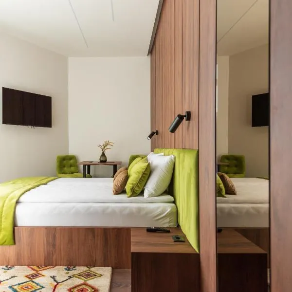 Apartments EMERALD Free Garage Parking，位于萨拉热窝的酒店