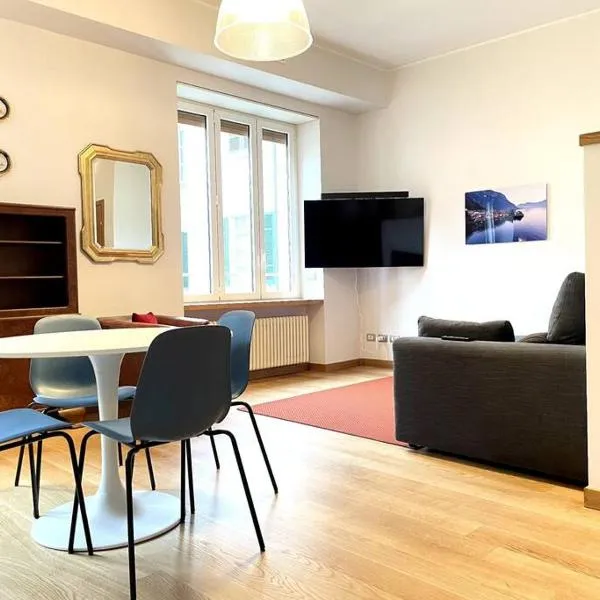 Modern Condo in Como Historic Center，位于科莫的酒店