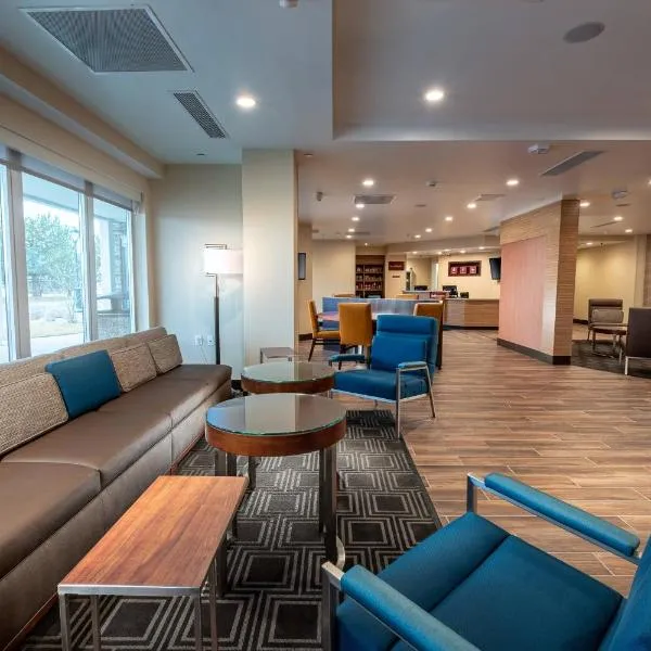 TownePlace Suites by Marriott Toledo Oregon，位于俄勒冈州的酒店