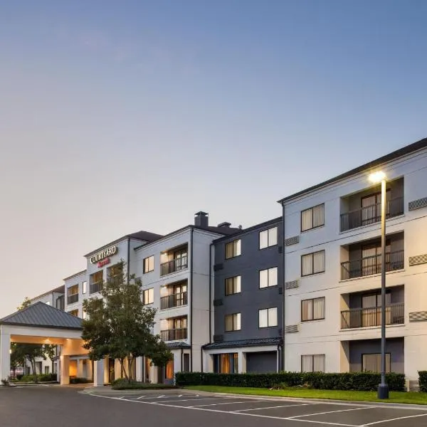 Courtyard Houston Sugar Land/Stafford，位于斯塔福德的酒店
